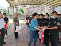 擁軍優(yōu)屬丨“八一”前夕，市德晟集團領導到軍