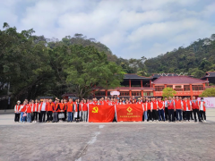 義務(wù)植樹丨德晟集團舉辦“綠美清遠 你我共植”新時代文明實踐活動