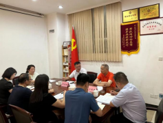 德晟集團(tuán)總經(jīng)理肖啟純到市場(chǎng)中心公司、市礦業(yè)公司、華遠(yuǎn)公司調(diào)研座談